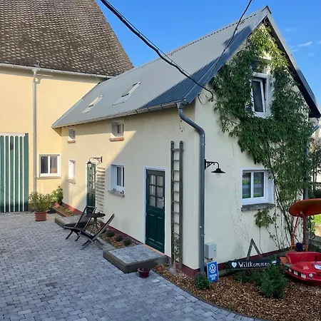 Mitten Im Garten Apartment Lotzbeuren